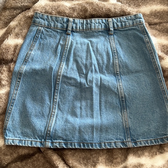 Light Wash Denim Skirt - Picture 3 of 3